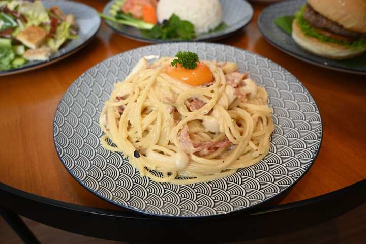 Dining 79 of 96