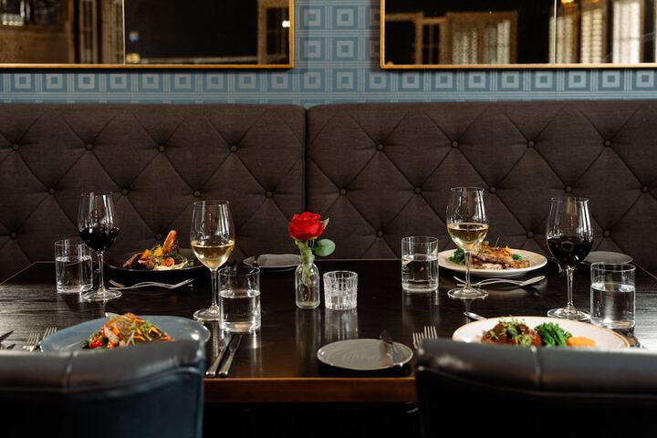 Dining 78 of 143