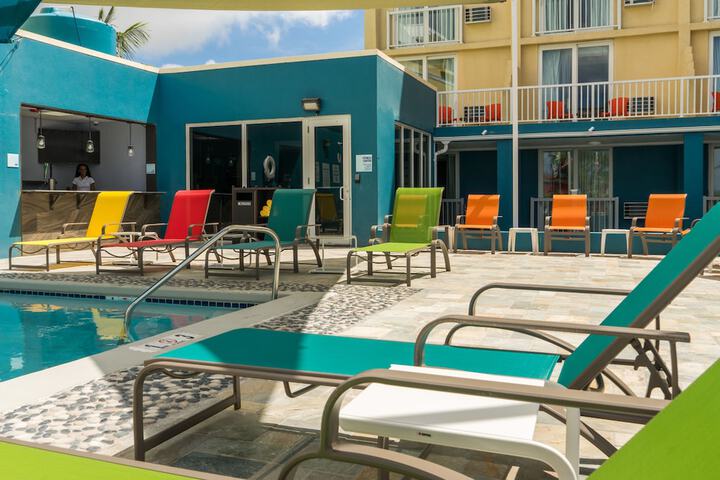 Hotel with Pool