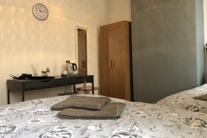Room 14 of 30