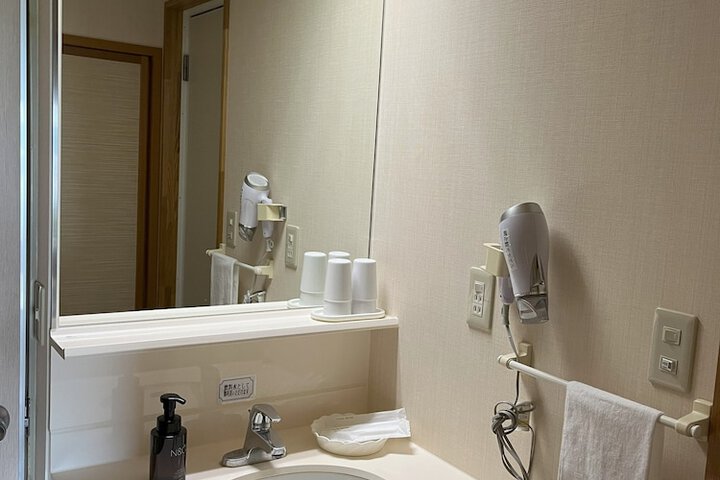 Room 20 of 39