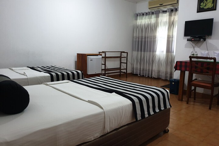 Room 27 of 74