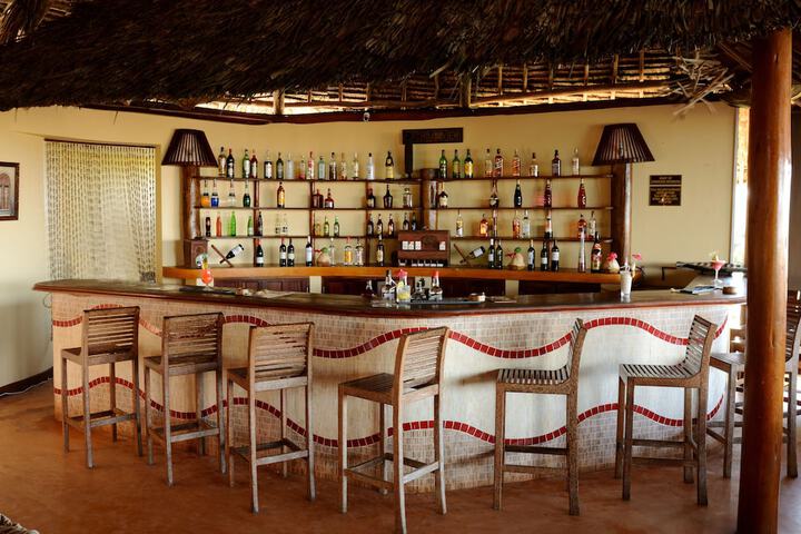 Lounge 33 of 45