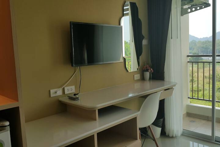 Room 26 of 77