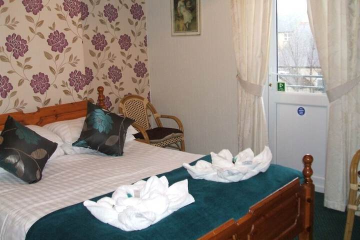 Room 10 of 39