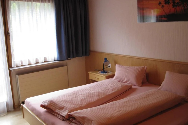 Room 4 of 14