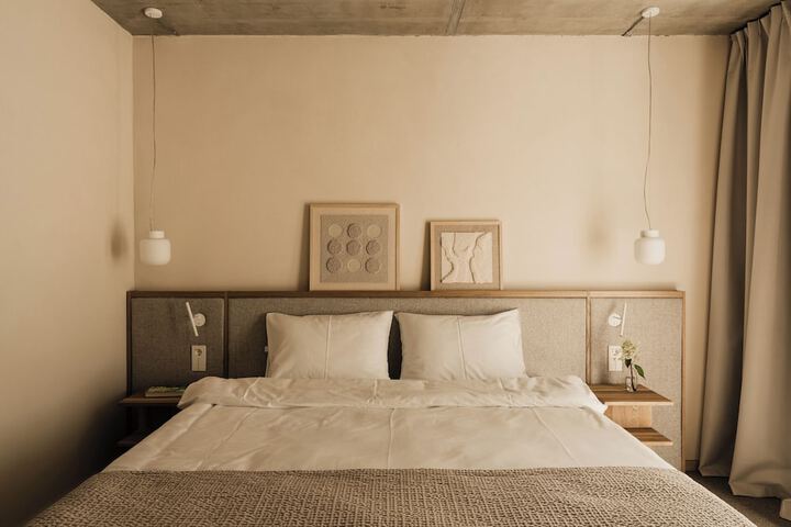 Room 18 of 134