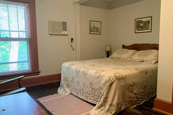 Room 6 of 6