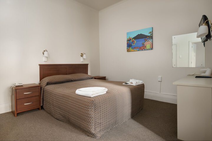 Room 11 of 41