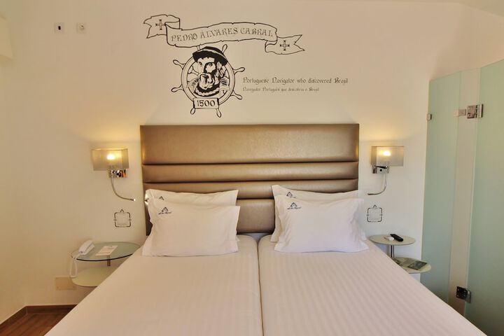 Room 6 of 53