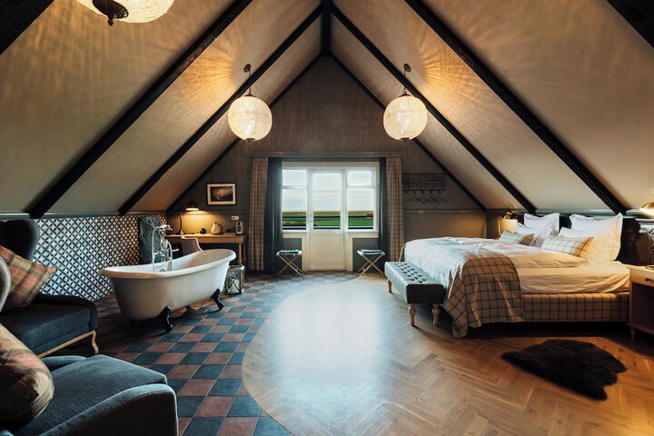 Room 29 of 73