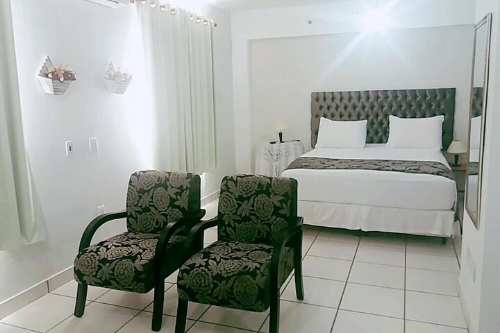 Room 6 of 28