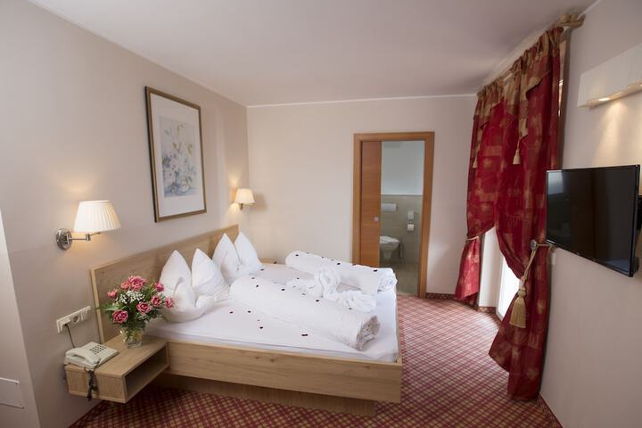 Room 5 of 39
