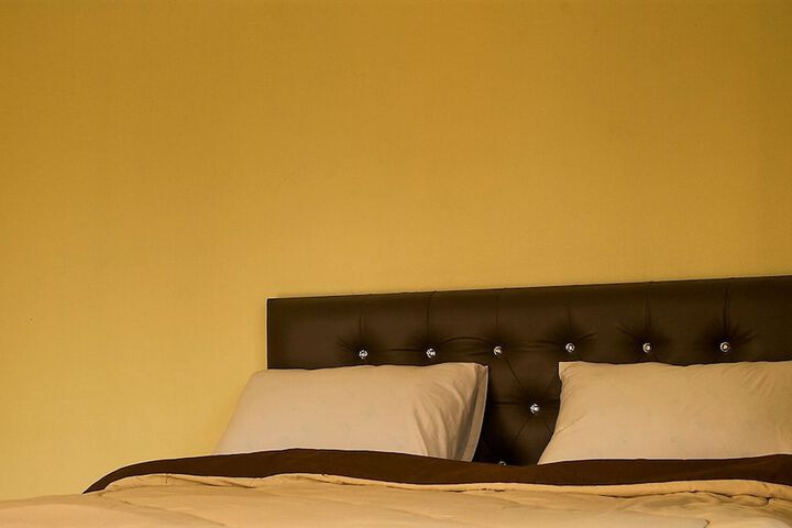 Room 4 of 7