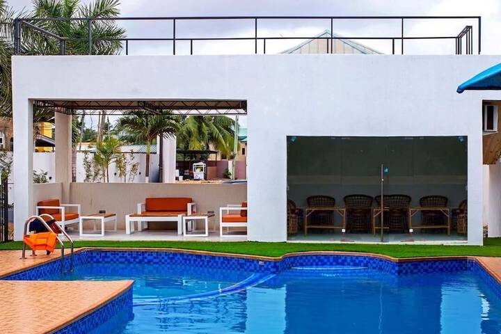 Pool 5 of 8