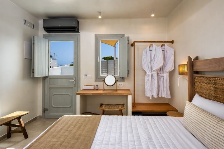 Room 52 of 79