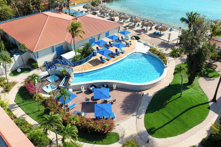 Hotel Pool