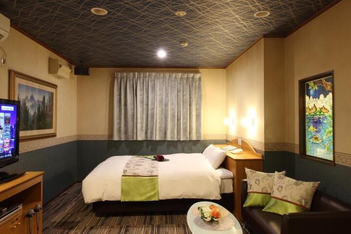hotel dolphia – Adults Only