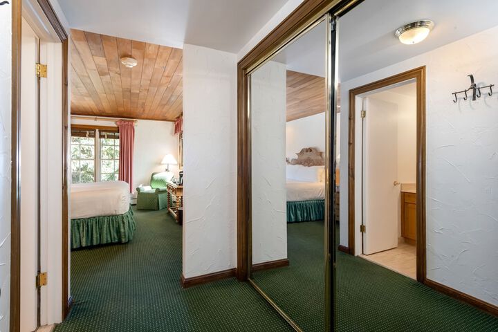 Room 17 of 66