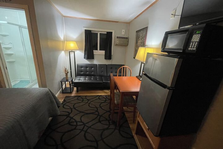 Room 16 of 36