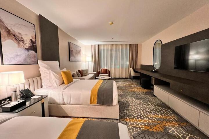 Room 11 of 19