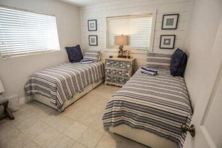 Room 27 of 28