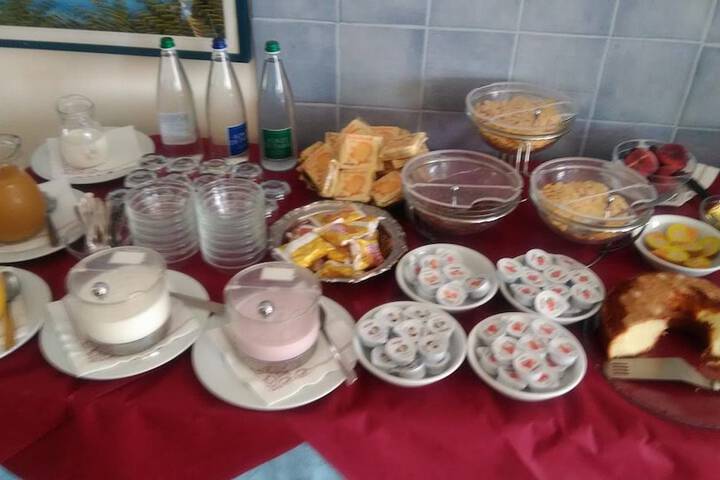Breakfast buffet