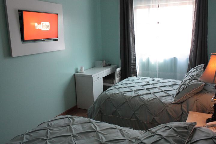 Room 27 of 80