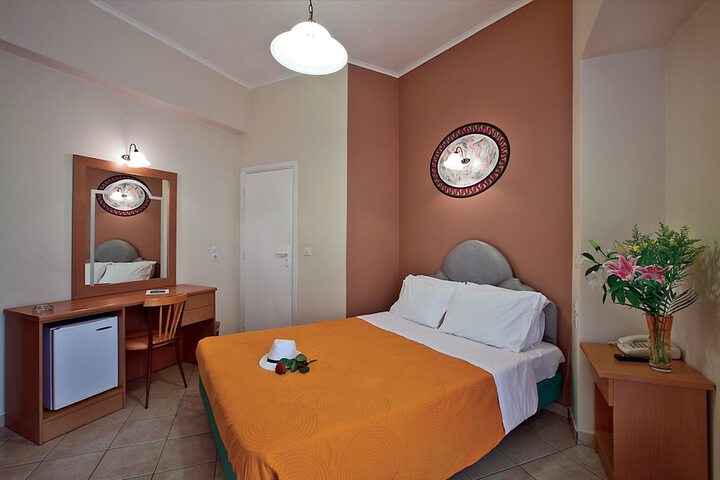 Room 8 of 47