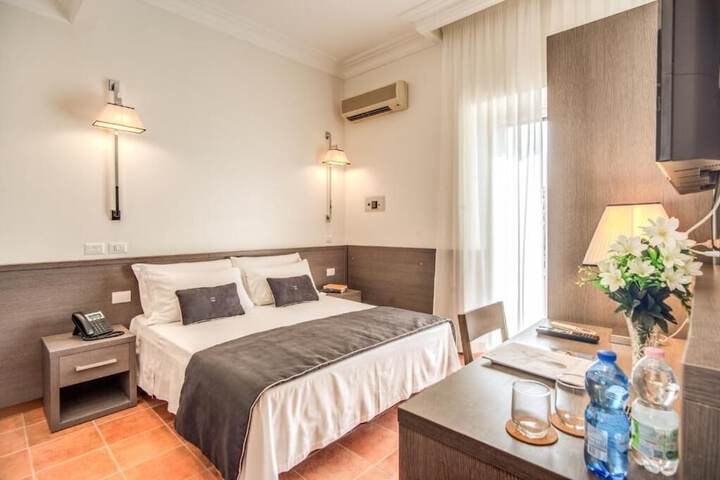 Room 21 of 30