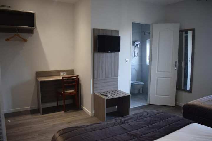 Room 11 of 21