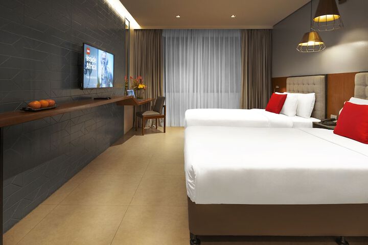 Room 44 of 156