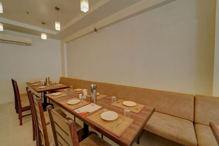 Dining 13 of 21