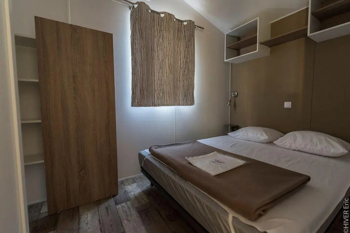 Room 4 of 10