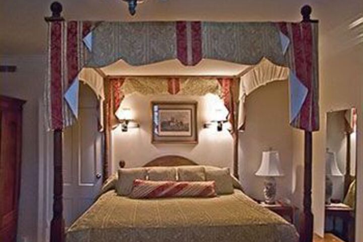 Room 9 of 19