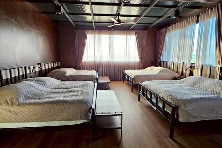Room 9 of 60