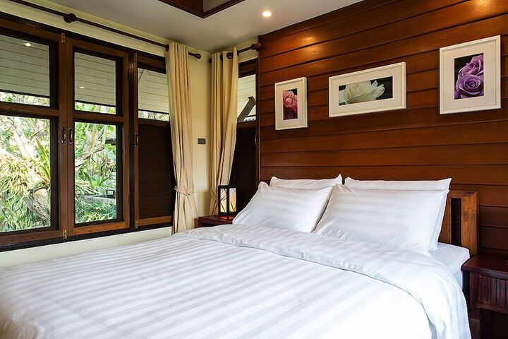 Room 12 of 27