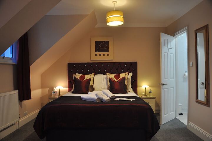 Room 43 of 84