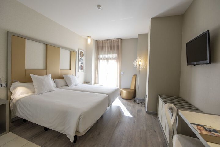 Room 5 of 71