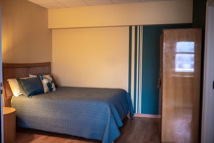 Room 5 of 107