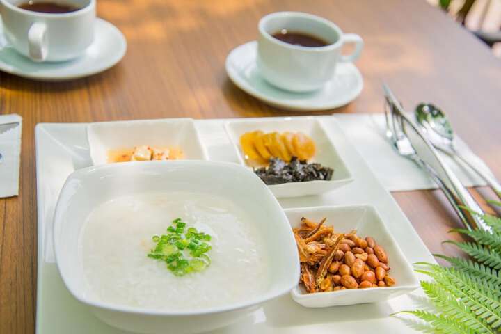 Breakfast/Coffee Service 61 of 82