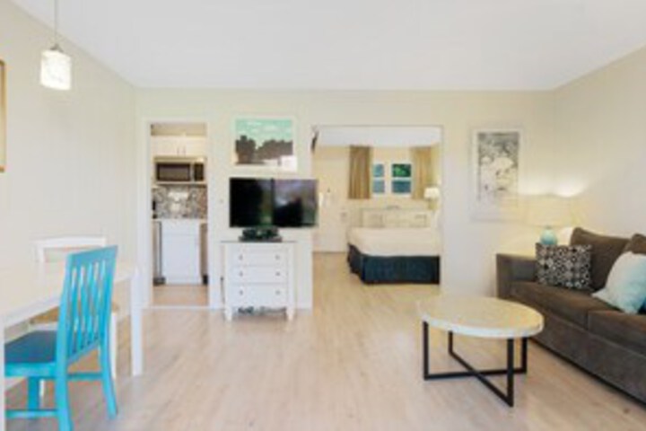 Room 250 of 549