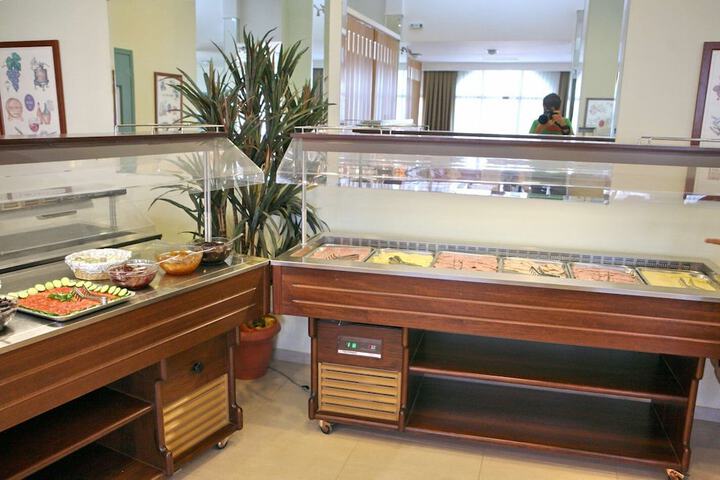 Dining 21 of 34