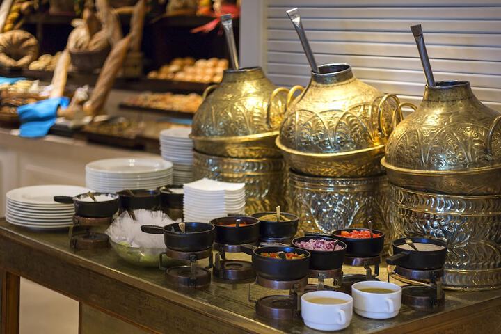 Breakfast/Coffee Service 92 of 155