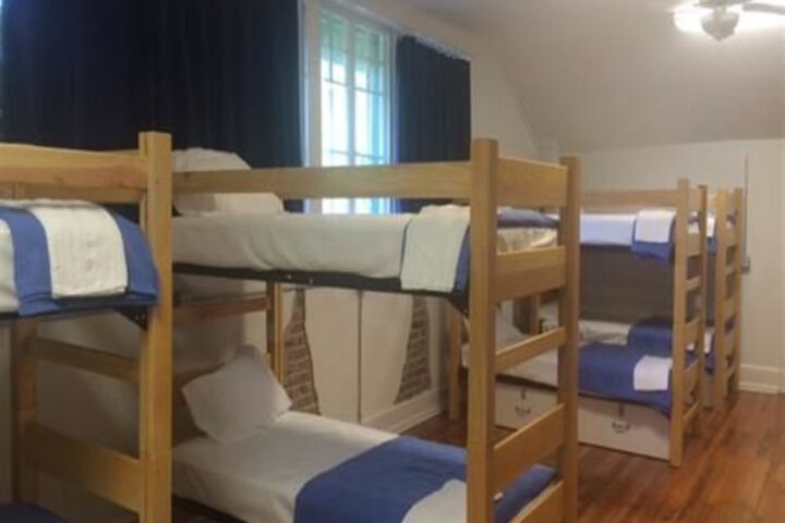 Room 3 of 48