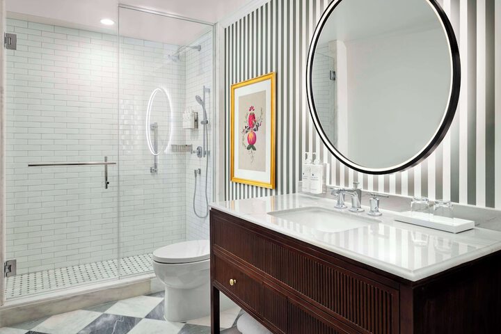 Bathroom shower