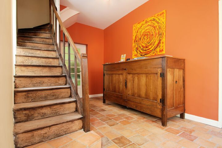 Entrance & Lobby