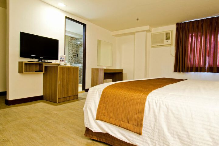 Room 18 of 39