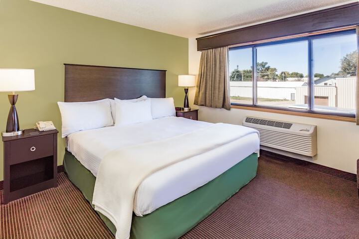 1 King Bed Suite (6 of 6)