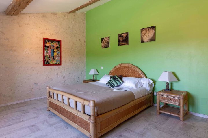 Room 6 of 36